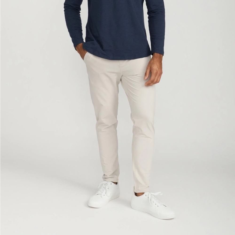 Southern Athletica Men's Sz 30 Tan Golf Pant Slim Fit Stretch Performance Knit